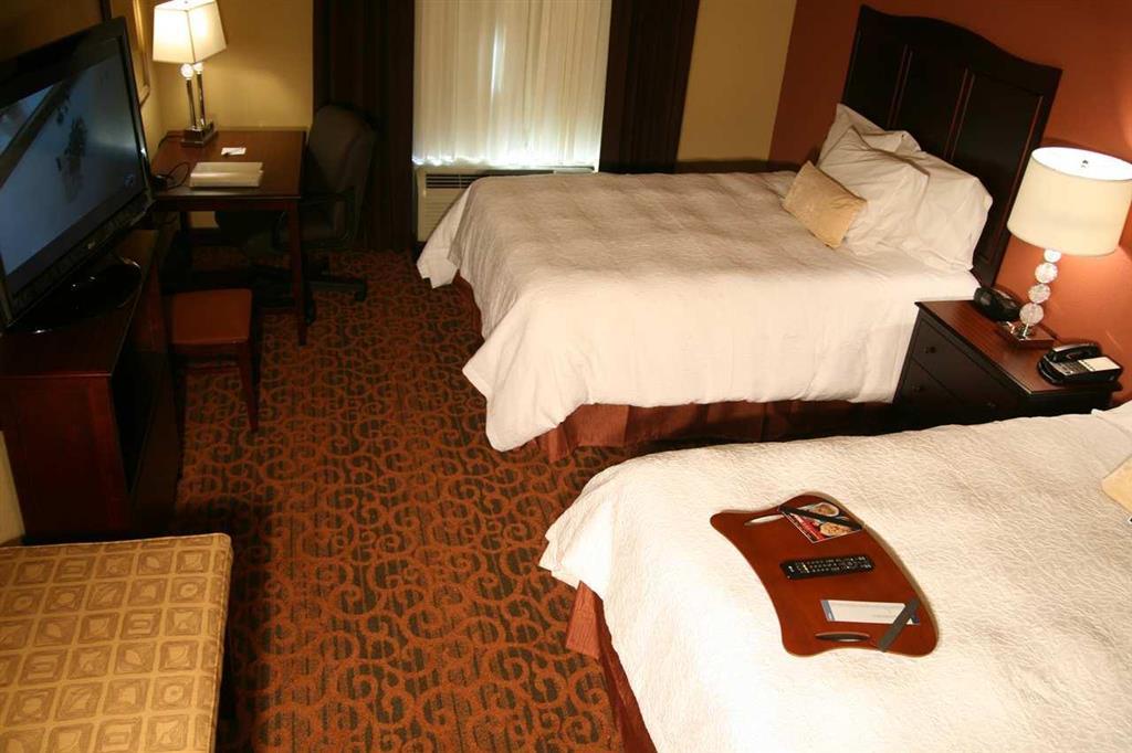 Hampton Inn & Suites Мішен Номер фото